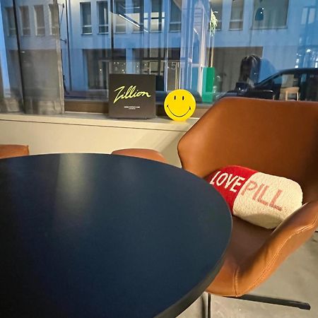Moxy Antwerp 호텔 외부 사진