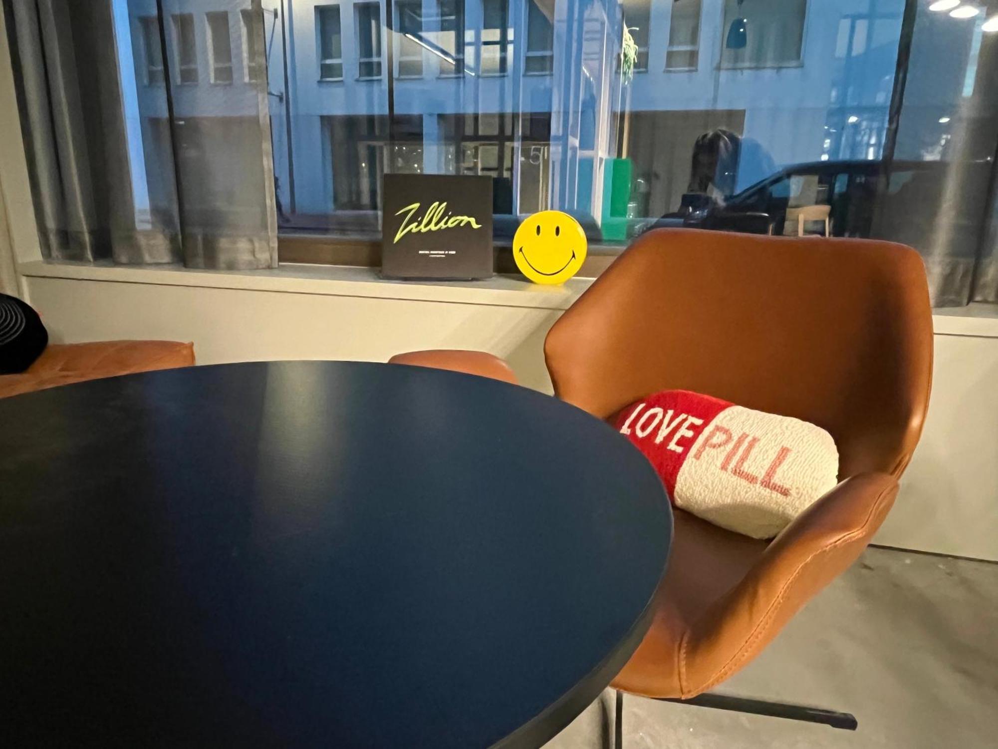Moxy Antwerp 호텔 외부 사진