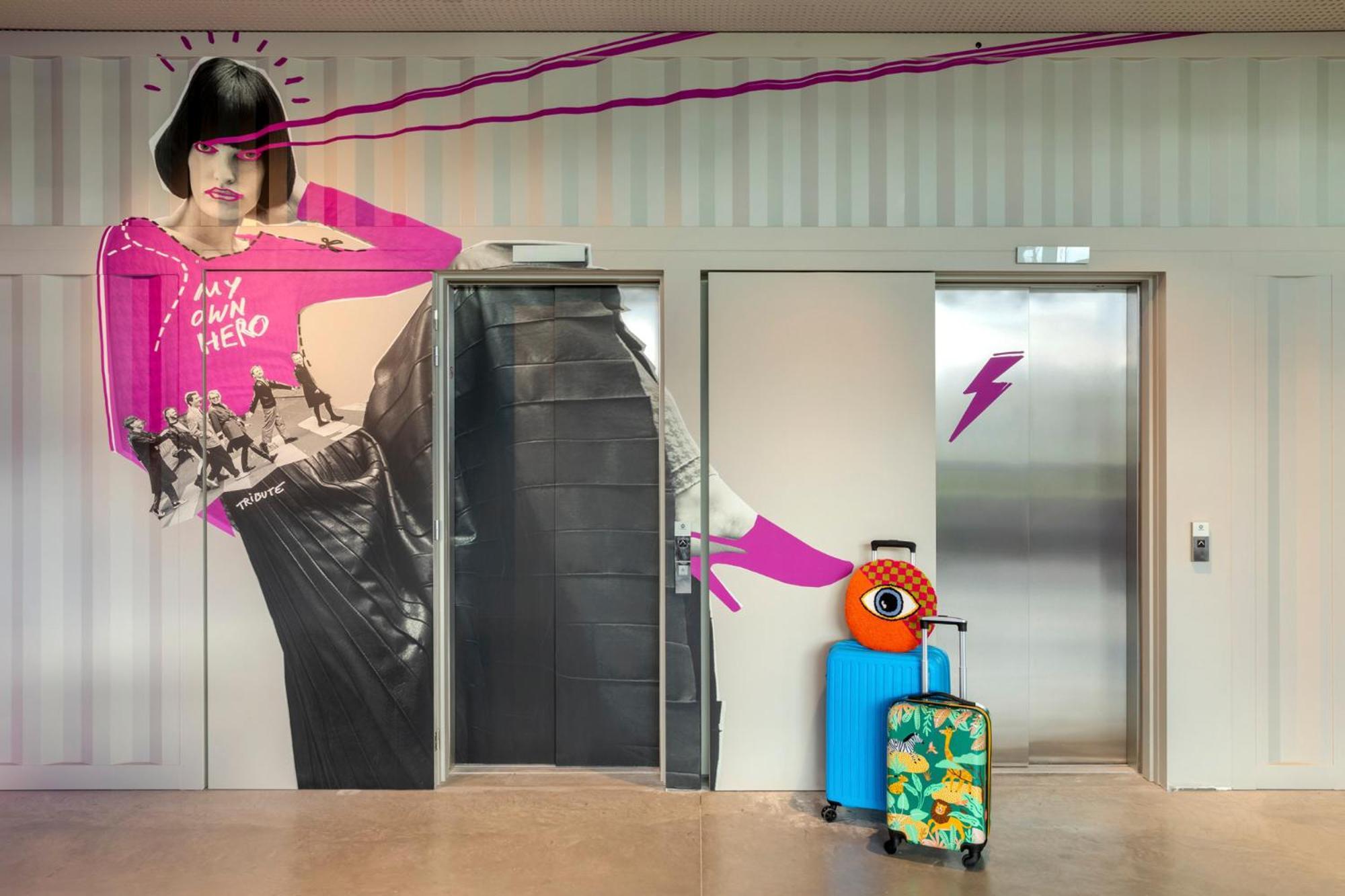 Moxy Antwerp 호텔 외부 사진