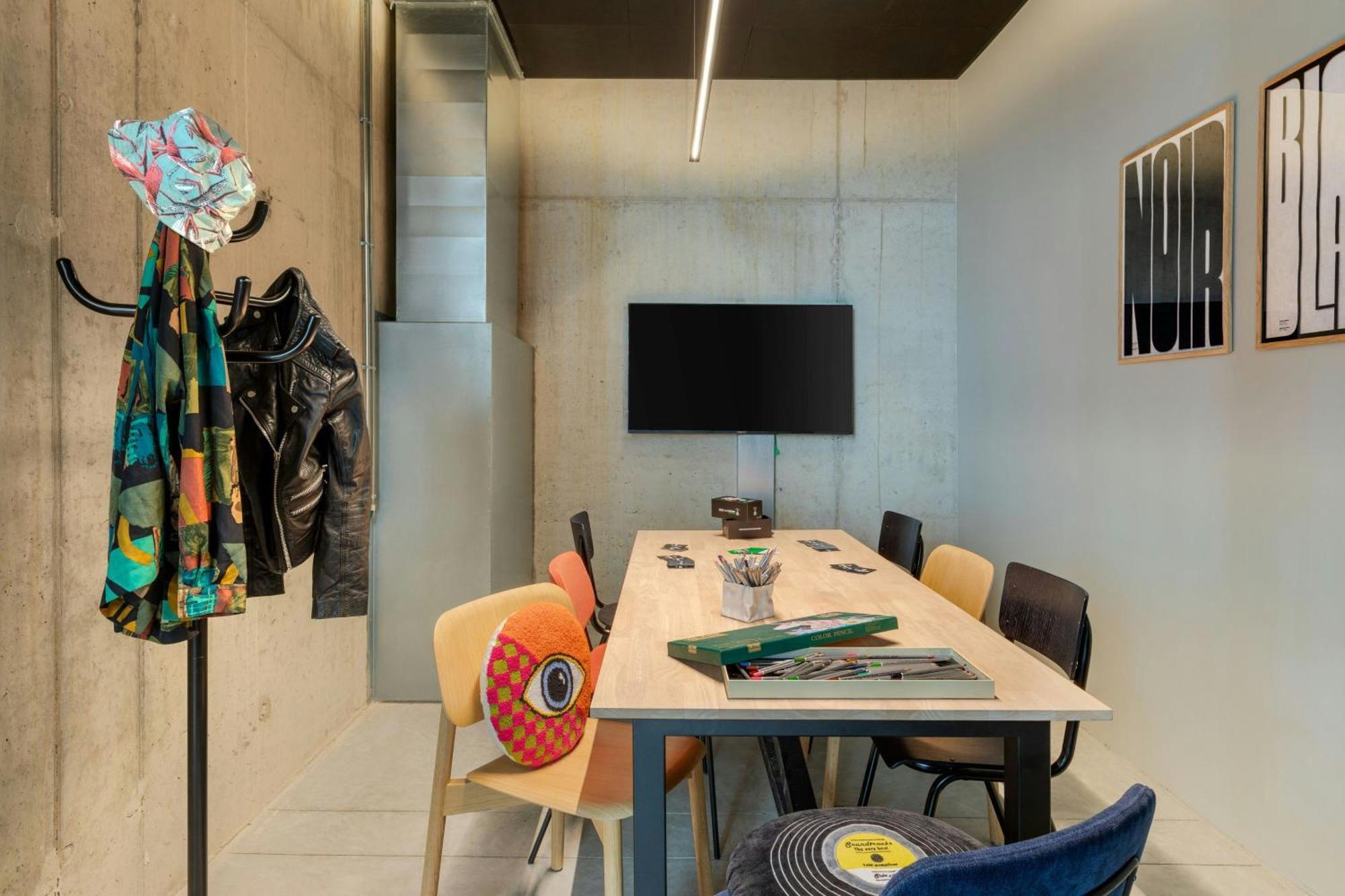 Moxy Antwerp 호텔 외부 사진