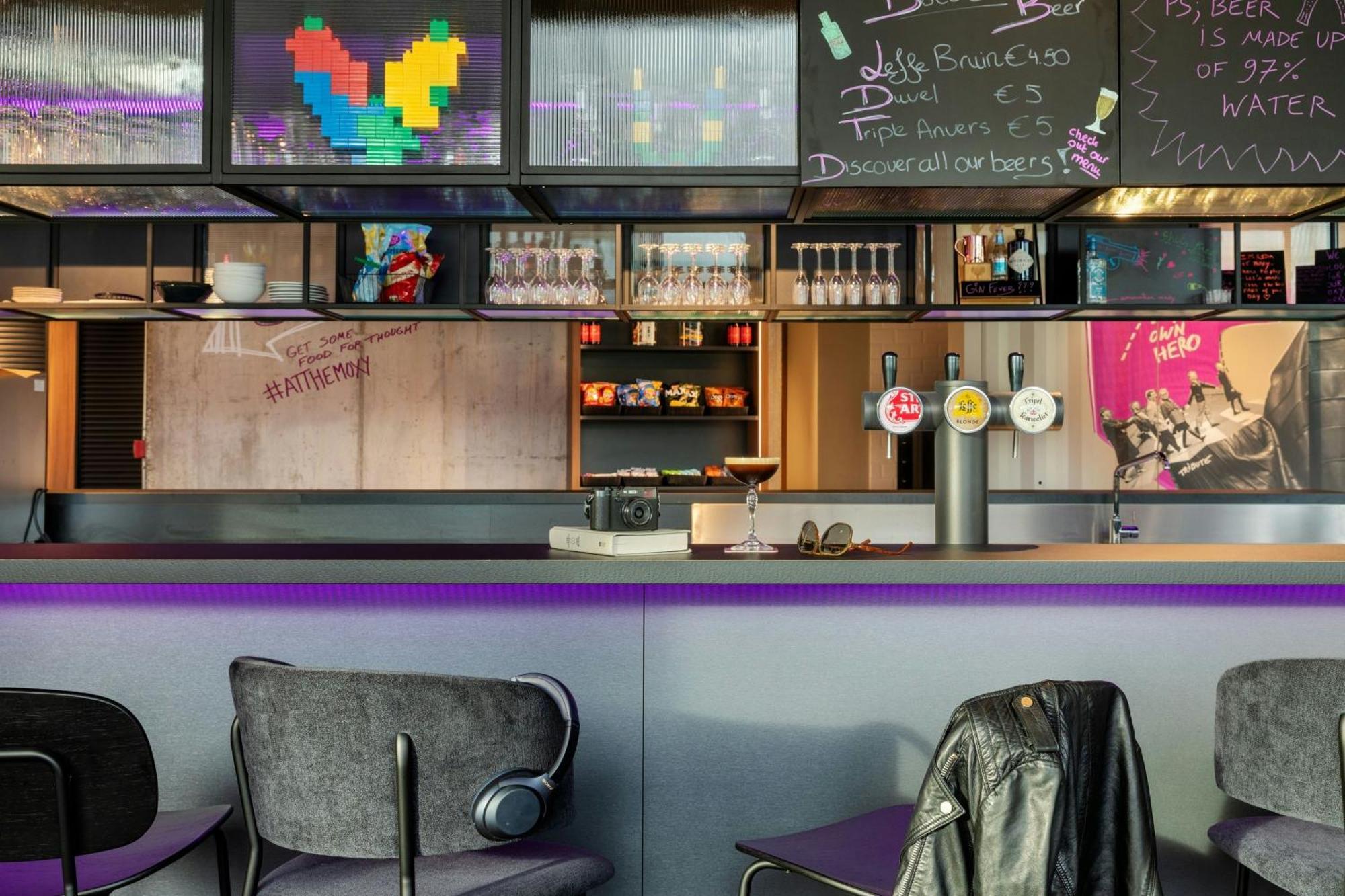 Moxy Antwerp 호텔 외부 사진