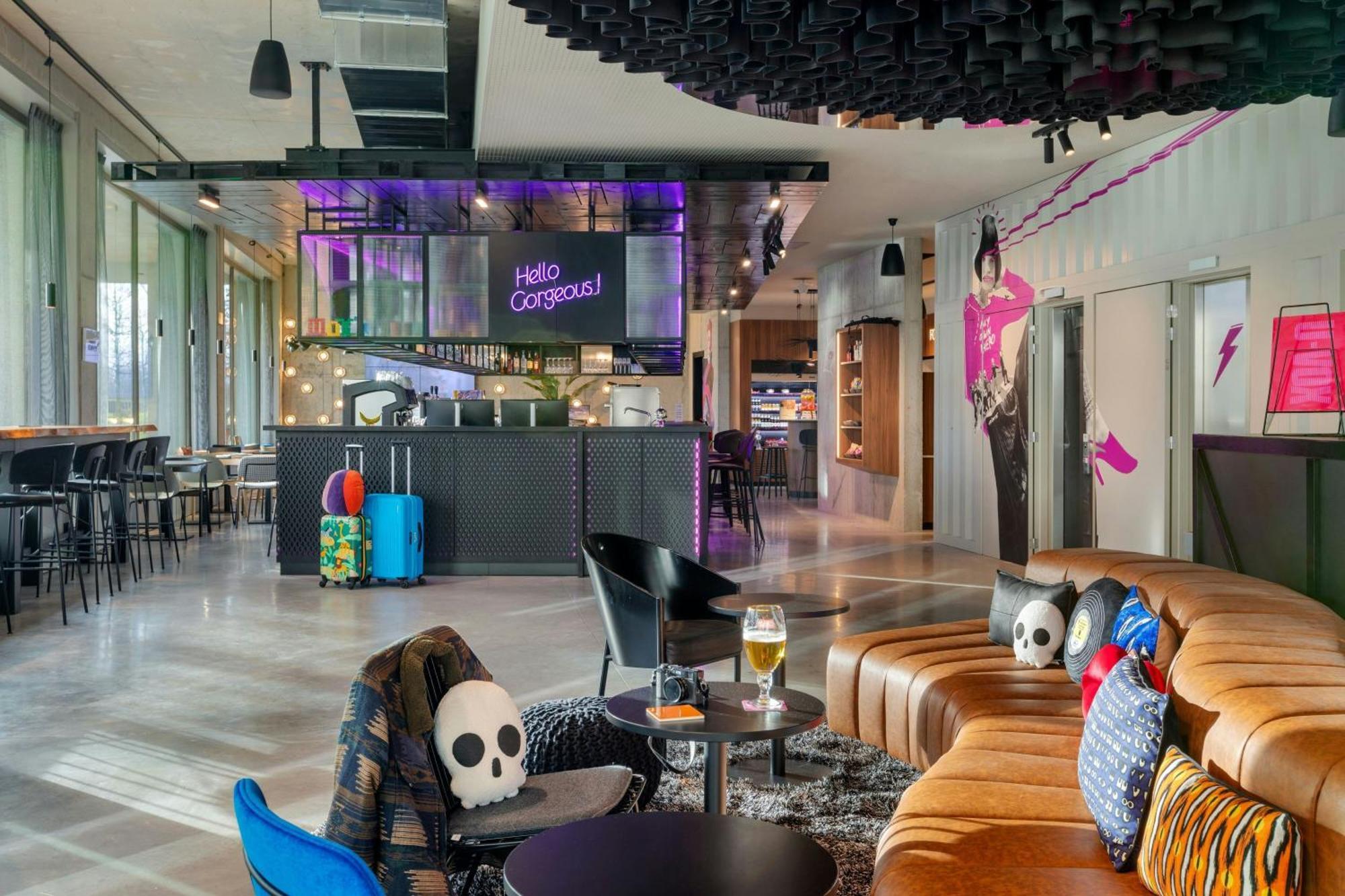 Moxy Antwerp 호텔 외부 사진