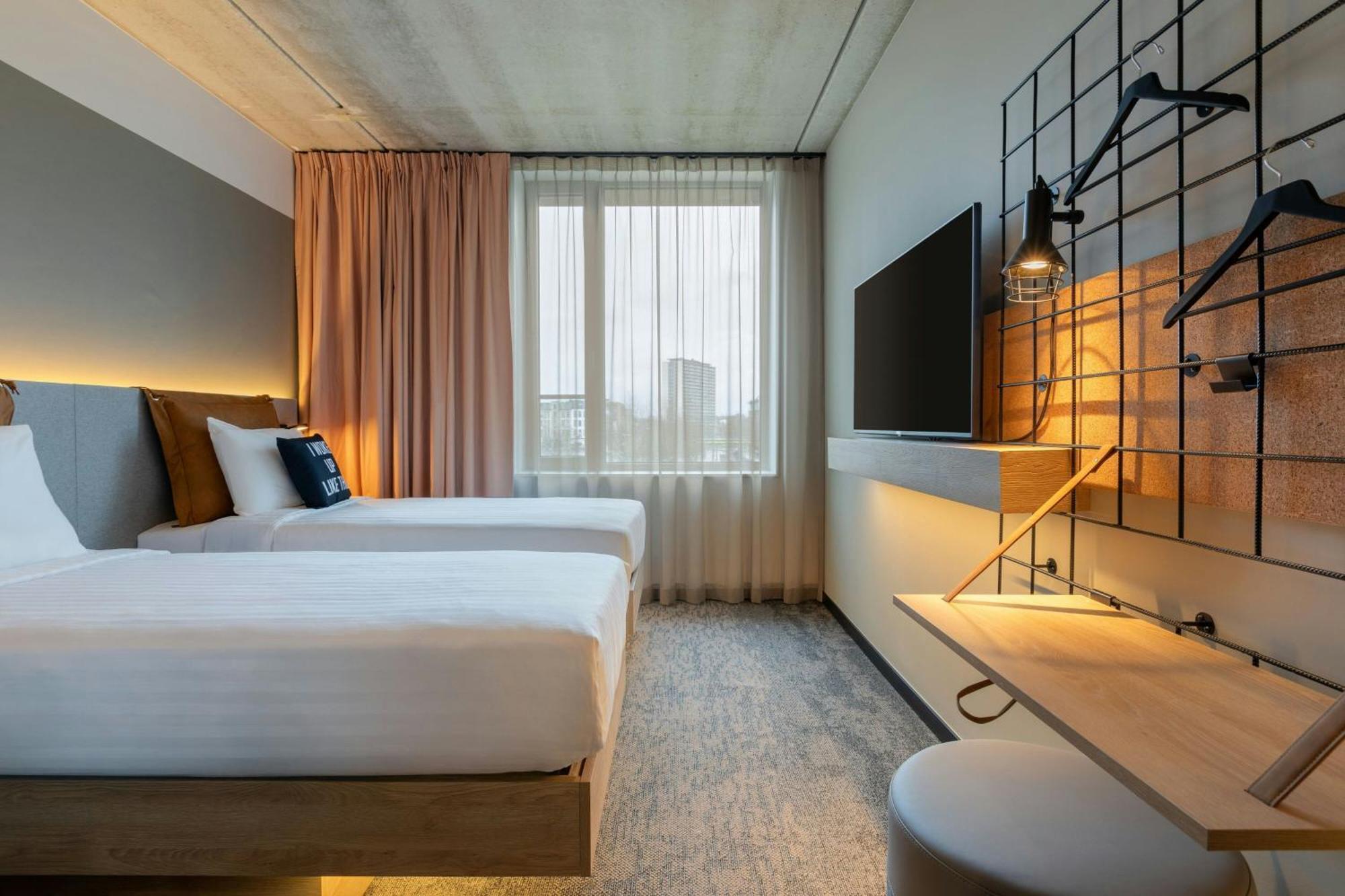 Moxy Antwerp 호텔 외부 사진