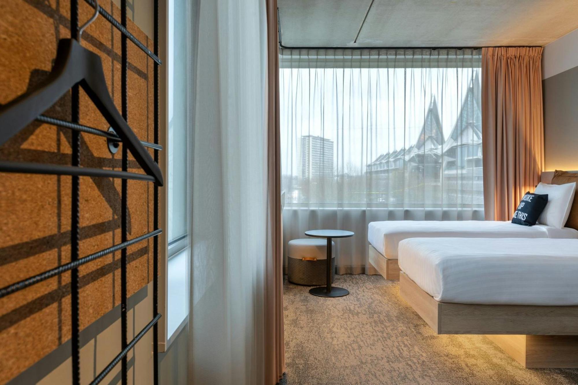 Moxy Antwerp 호텔 외부 사진