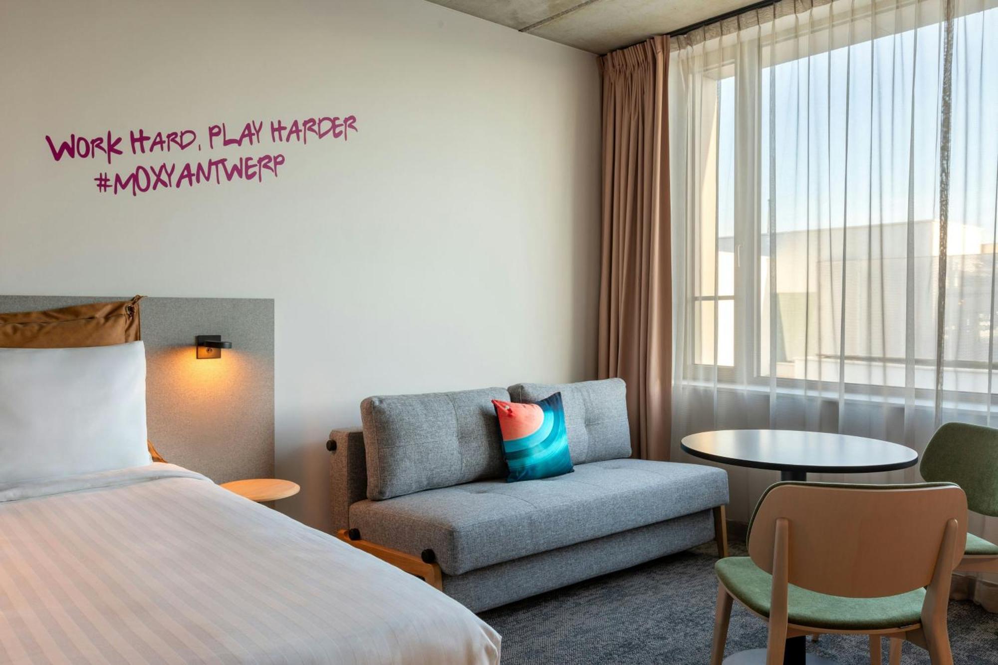 Moxy Antwerp 호텔 외부 사진